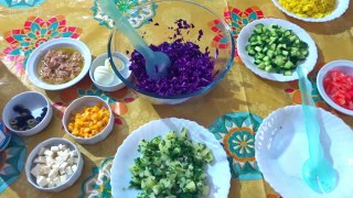 Salade de légumes et de thon.