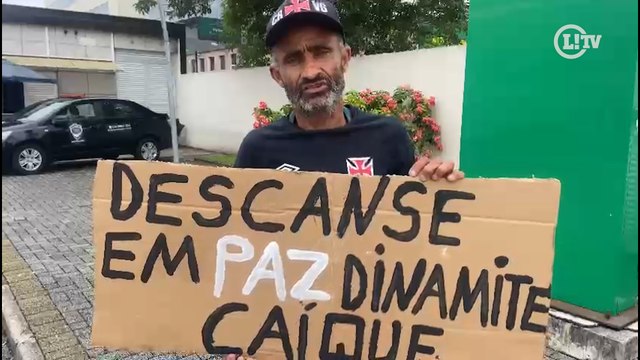 Torcedor do Vasco se despede do ídolo Roberto Dinamite