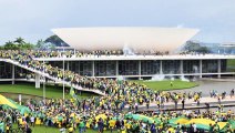 Bolsonaristas radicais invadem Congresso Nacional, STF e Palácio do Planalto