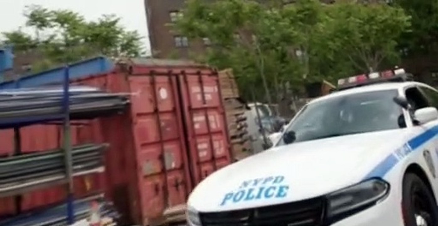 Shades Of Blue S03 E03