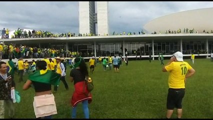 Policía retoma sede del Congreso en Brasil tras invasión pro-Bolsonaro