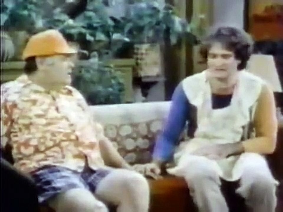 Mork and Mindy - Se4 - Ep18 - Cheerleaders in Chains HD Watch