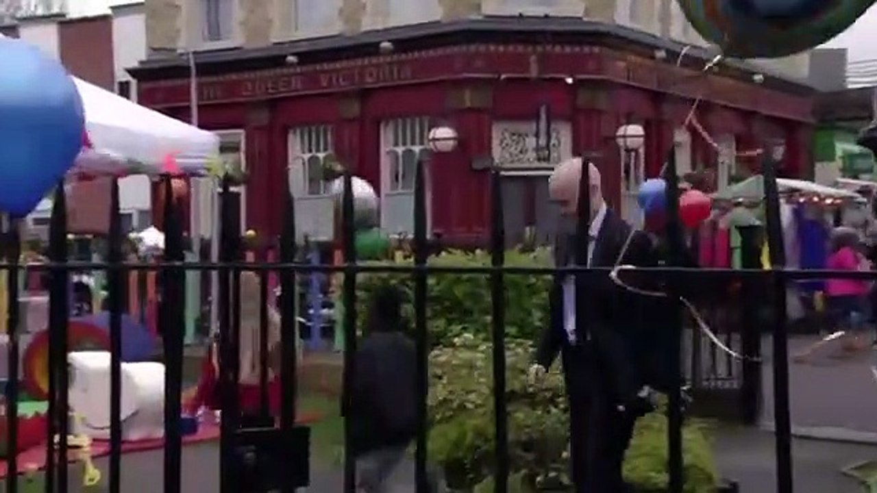 EastEnders - Se33 - Ep75 - Friday 12th May 2017 HD Watch