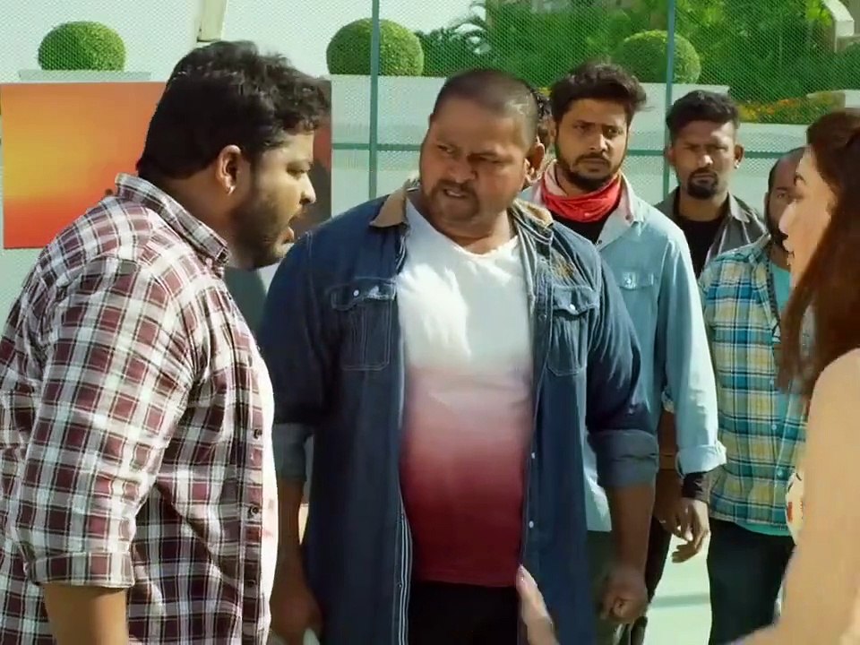 लड़की ने मारा चप्पल से सबके सामने फिर कुछ ऐसा हुआ  #superhit action movie scene