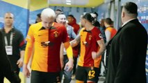 Galatasaray derbi sonrası soyunma odasından sevinç görüntülerini paylaştı