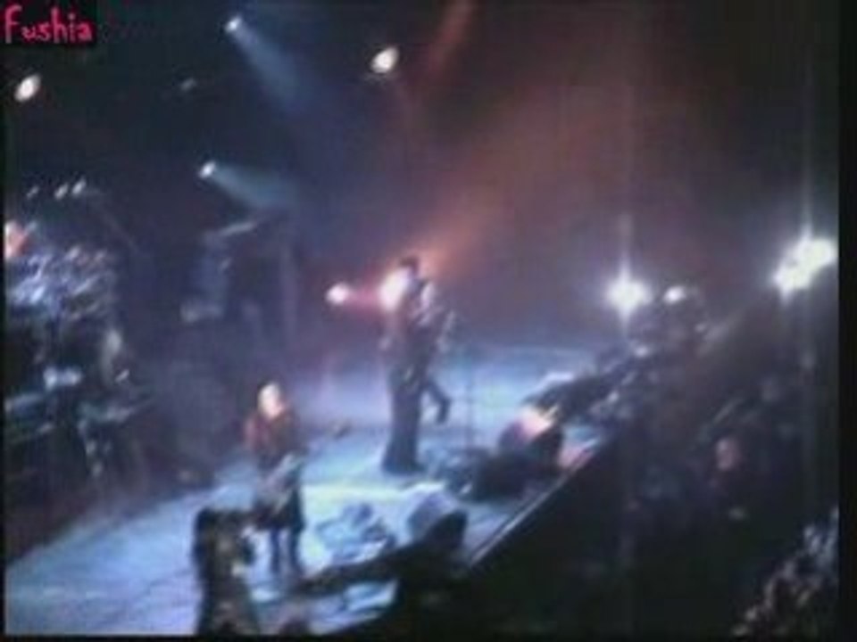 Cure - Bercy 2008 - 37 - Boys don't cry