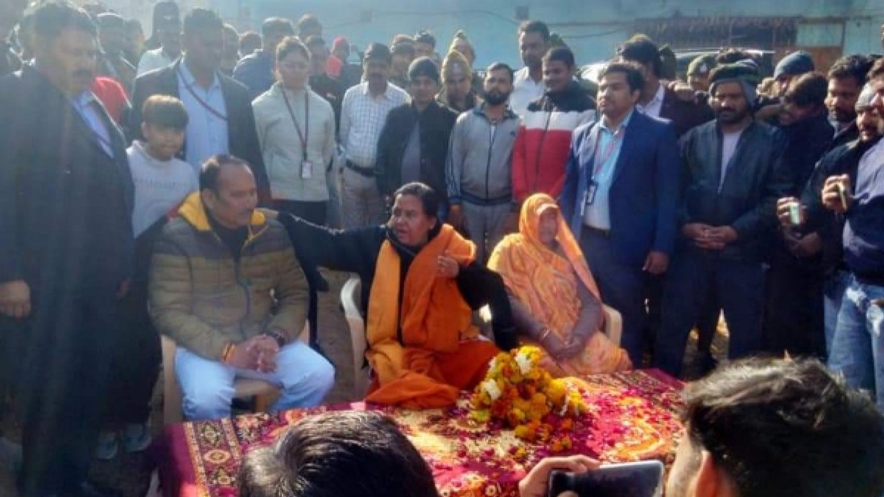 उमा भारती ने प्रीतम लोधी की थपथपाई पीठ,बोली-माफी नहीं देना अपराध,प्रीतम को बताया शोषितों की आवाज