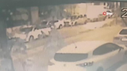 İstanbul'da 2 buçuk dakikada 200 bin liralık market soygunu kamerada