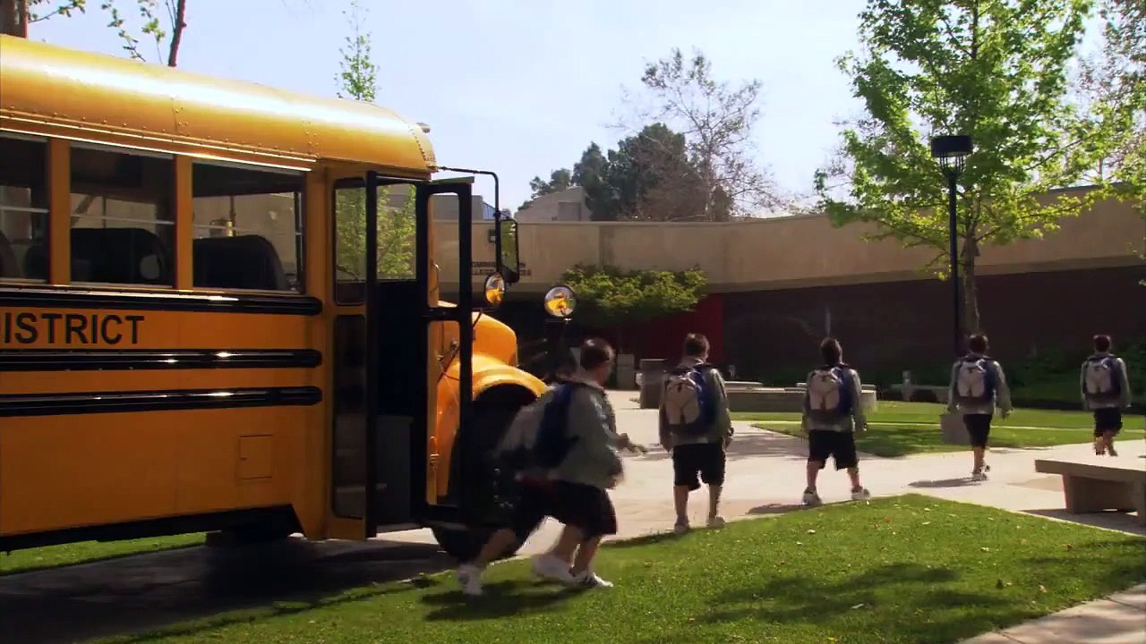 Weeds - Se2 - Ep05 - Mrs. Botwin's Neighborhood HD Watch