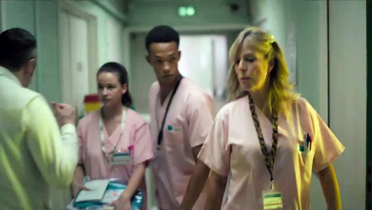 Sage-Homme Bande-annonce VF