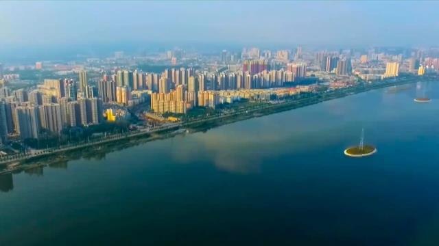 Türk Uzman: Çin, Halk Sağlığı ve Ekonomi Arasında Denge Kuruyor