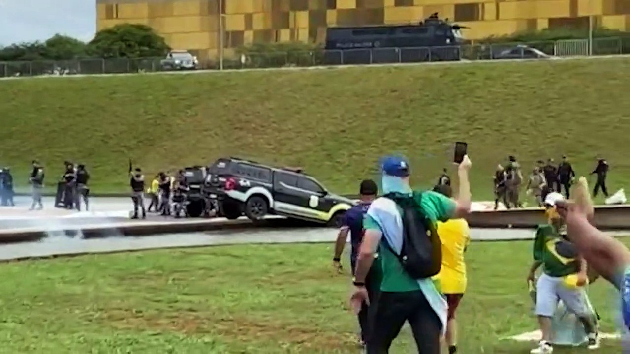 Bilder der Gewalt in Brasiliens Kongress