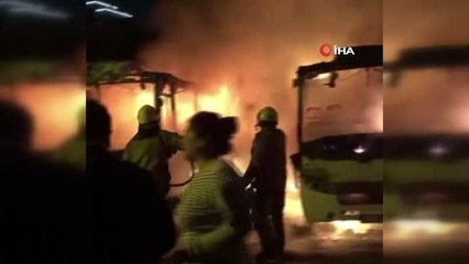 Küçükçekmece'de araçlar yakıldı, mahalleli yaşananları anlattı