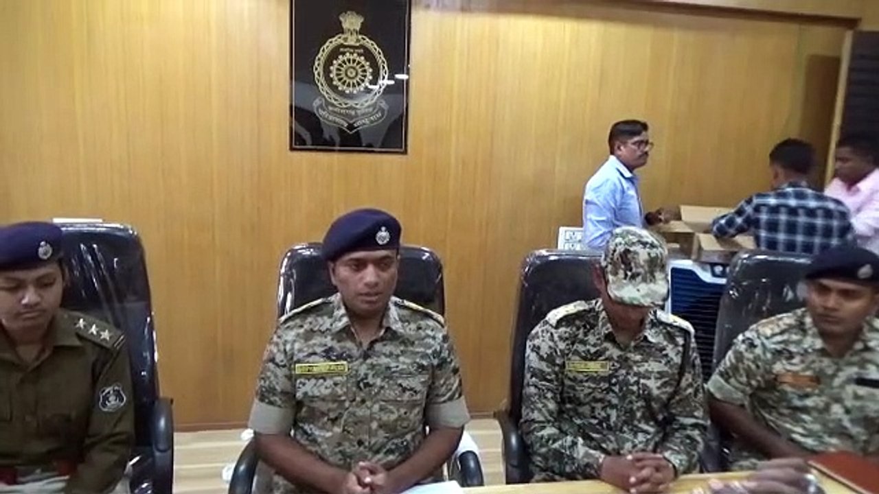 SP पटेल ने लौटाए 25 लाख के गुम मोबाइल, अभियान चलाकर की खोजबीन तो हुए कई चौकानें वाले खुलासे, देखें Video