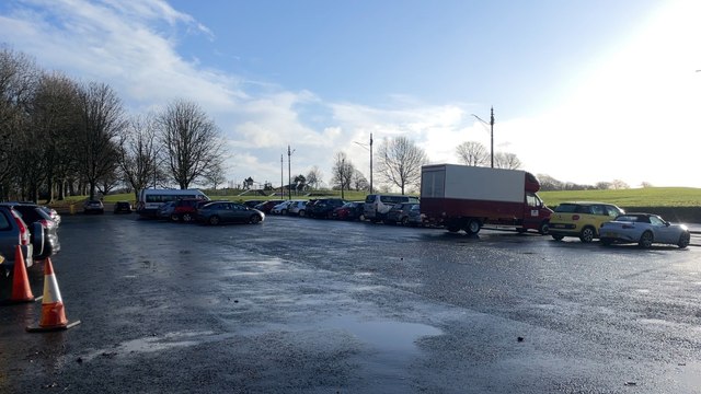 Leeds headlines 9 January: Leeds reacts to parking charge proposals