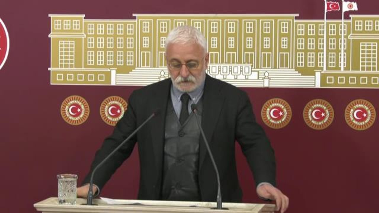 AKP'nin Görüşme Talebine Hdp'den Ret. Saruhan Oluç: "Mevcut Anayasanın Dahi Her Gün Çiğnendiği Bir Süreçte Anayasa Değişikliğini Görüşmeyi Samimi...