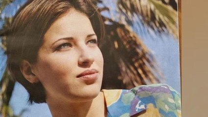 Yıllar önceki fotoğrafını paylaşan Burcu Esmersoy, kendisini tiye aldı: Brad Pitt ve Leonardo DiCaprio havası var