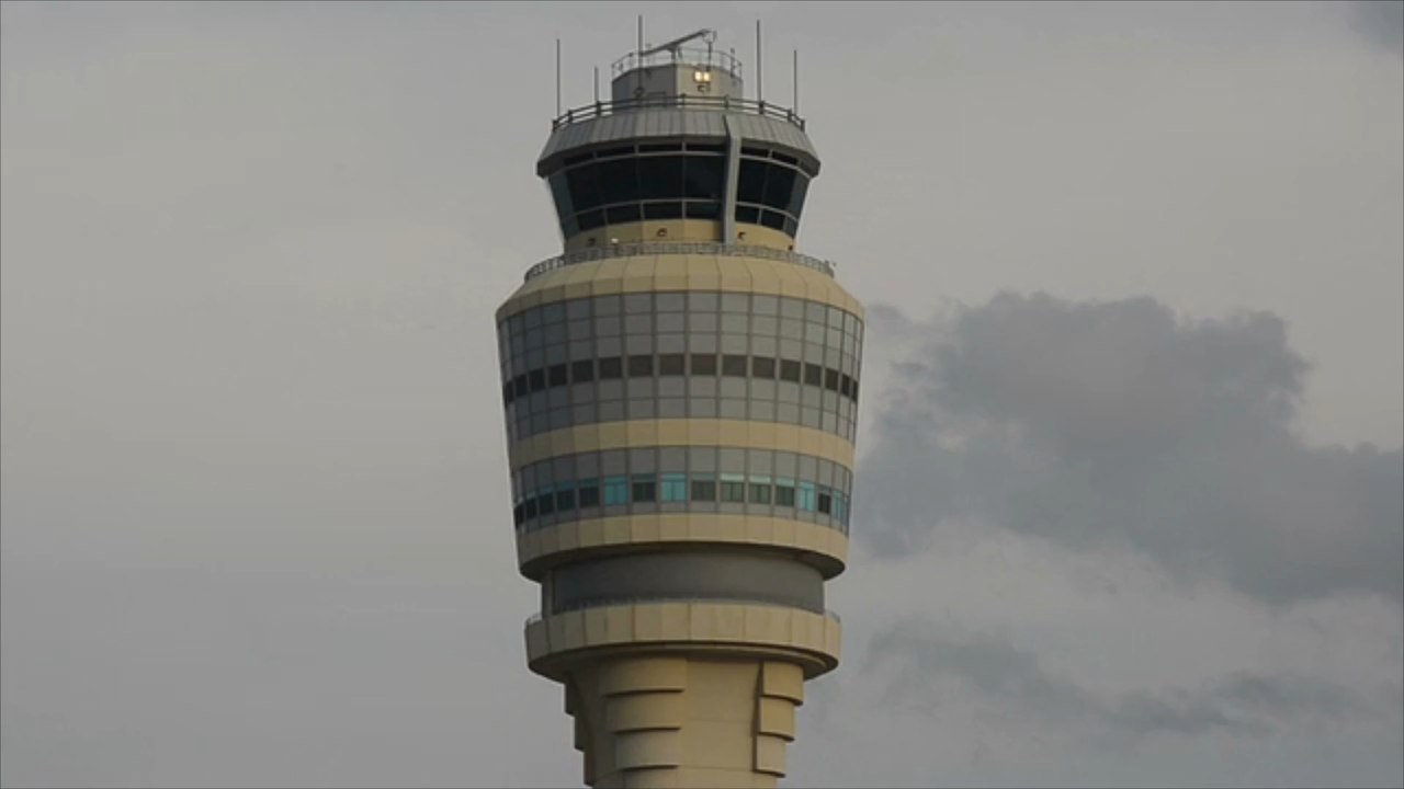 Massive Störung: US-Luftfahrtbehörde stoppt alle Flüge!