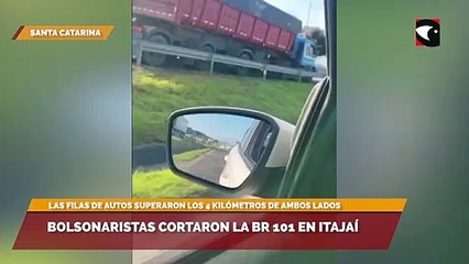 Bolsonaristas cortaron la BR 101 en Itajaí