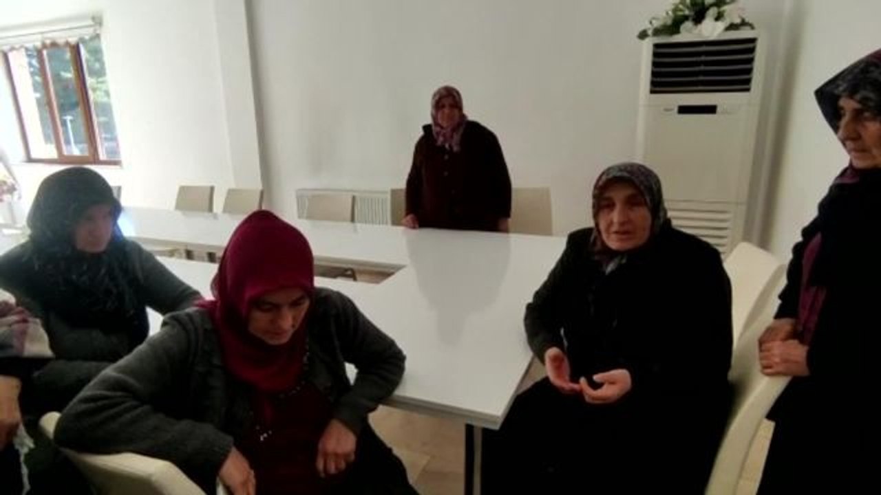 Amasya Çambükü'nde Meraları Elinden Alınan Köylüler: "Sabah 8'den Beri Taşova Belediye Başkanını Bekliyoruz. Konuşacak Lafları Yok"