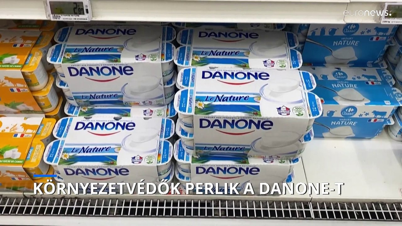 Több európai NGO bíróságon támadja a Danone-t, amiért csak úgy önti magából a műanyagot