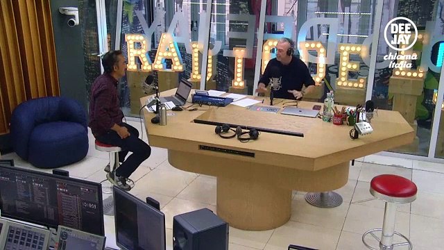 Scontri tra tifosi in autostrada, Linus: Vi rendete conto di quanto siete ridicoli e preistorici?