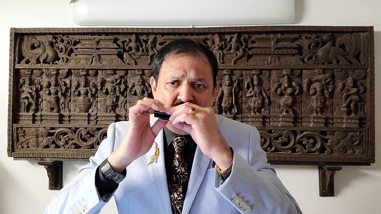 Dama Dum Mast Kalandar - Film Mast Kalandar 1991 on Harmonica Live Performance by Mukund Kamdar