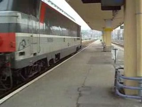 la bb 67619 multiservice en manoeuvre