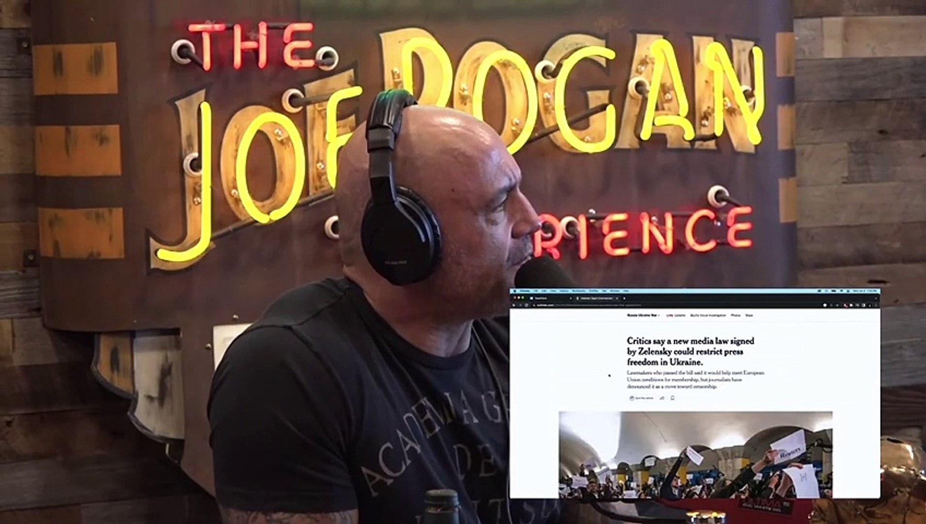 ⁣Joe Rogan: Zelensky Signs NEW LAW To RESTRICT Press Freedom?!