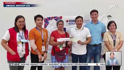 GOVERNMENT AT WORK | Ilang maliliit na negosyante sa Abucay, Bataan, nakatanggap ng livelihood assistance