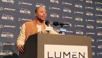 Seahawks WR Tyler Lockett Receives Steve Largent Award For Second Straight Season