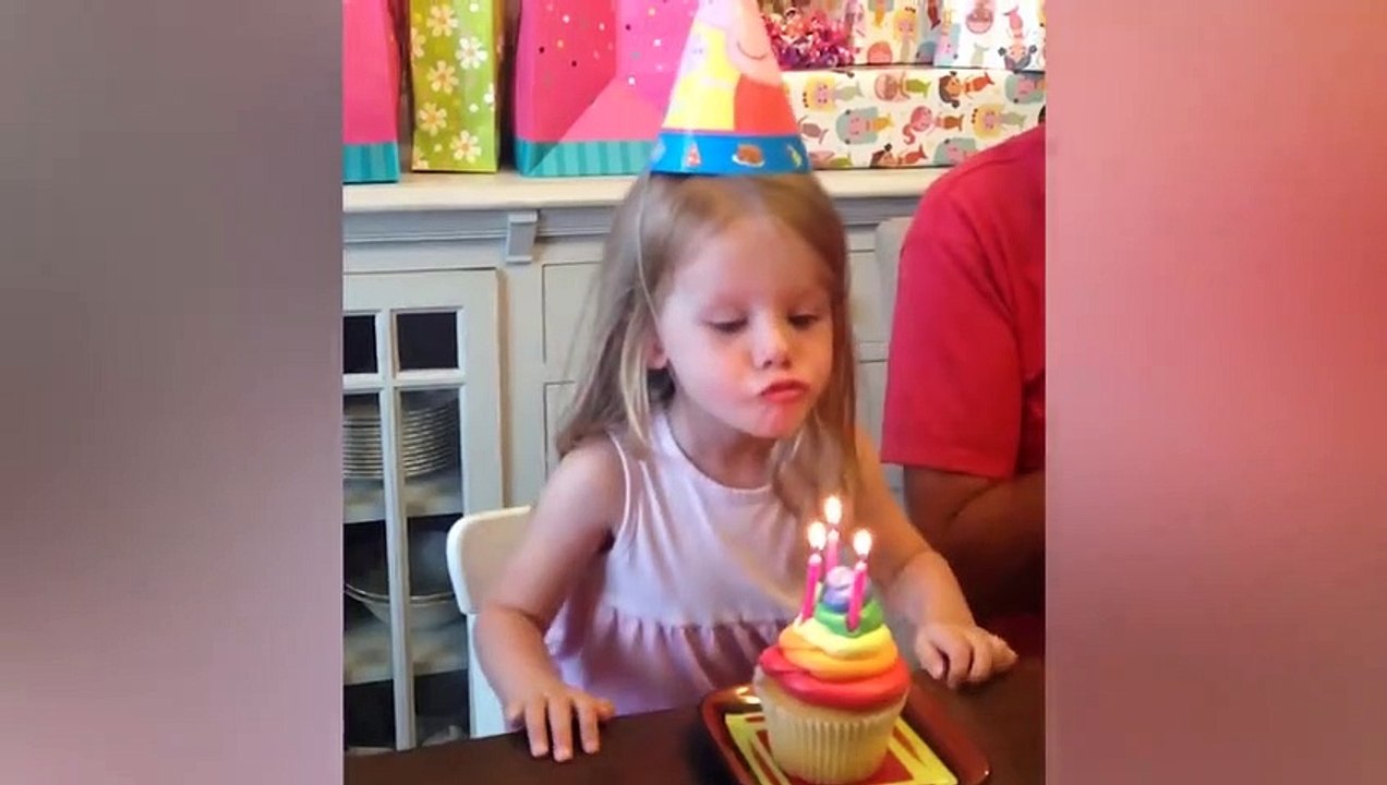 Funny Babies Blowing Candle and FAILS _ Funny Baby Videos فيديو