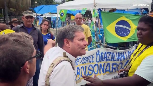 Бразилия: задержаны 1500 протестующих, Лула да Силва винит силовиков в попустительстве