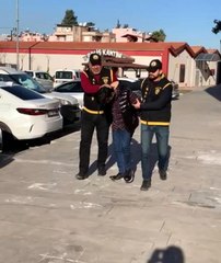 İnternette 'eşcinsel arkadaşlık' sitesinden tanıştığı şahsı bıçaklayıp 500 euro'sunu gasp etti