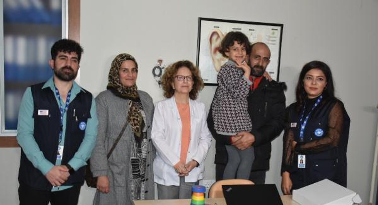 6 YAŞINDAKİ KADER, 'BİYONİK KULAK' İLE DUYDU