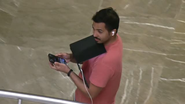 Los jóvenes se han entregado a las redes sociales, abandonando la cultura del esfuerzo