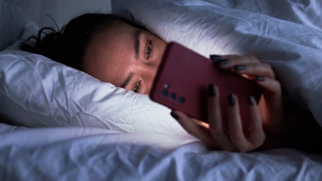 Zu viel am Handy? So reduziert ihr euren Smartphone-Konsum!