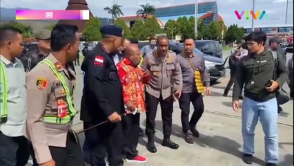 Скачать видео: TEGAS! Jokowi Tanggapi Penangkapan Lukas Enembe