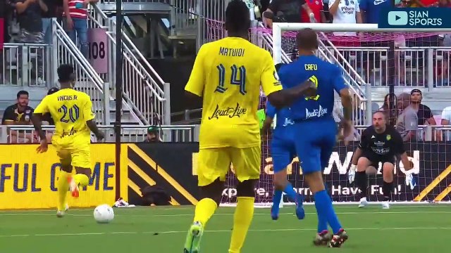 WITCHERY ROLLED LOOSE! VINI JR AND RONALDINHO GAÚCHO GAVE A SHOW WITH DRIBLES, GOALS AND MAGIC PASSE