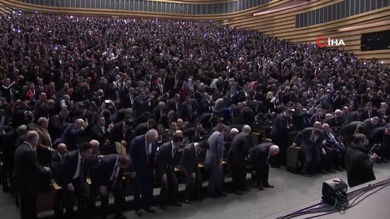 ANKARA - 1) Cumhurbaşkanı Erdoğan: "Anadolu'da esnaf demek ahi demek, ahi demek de kardeş demektir"