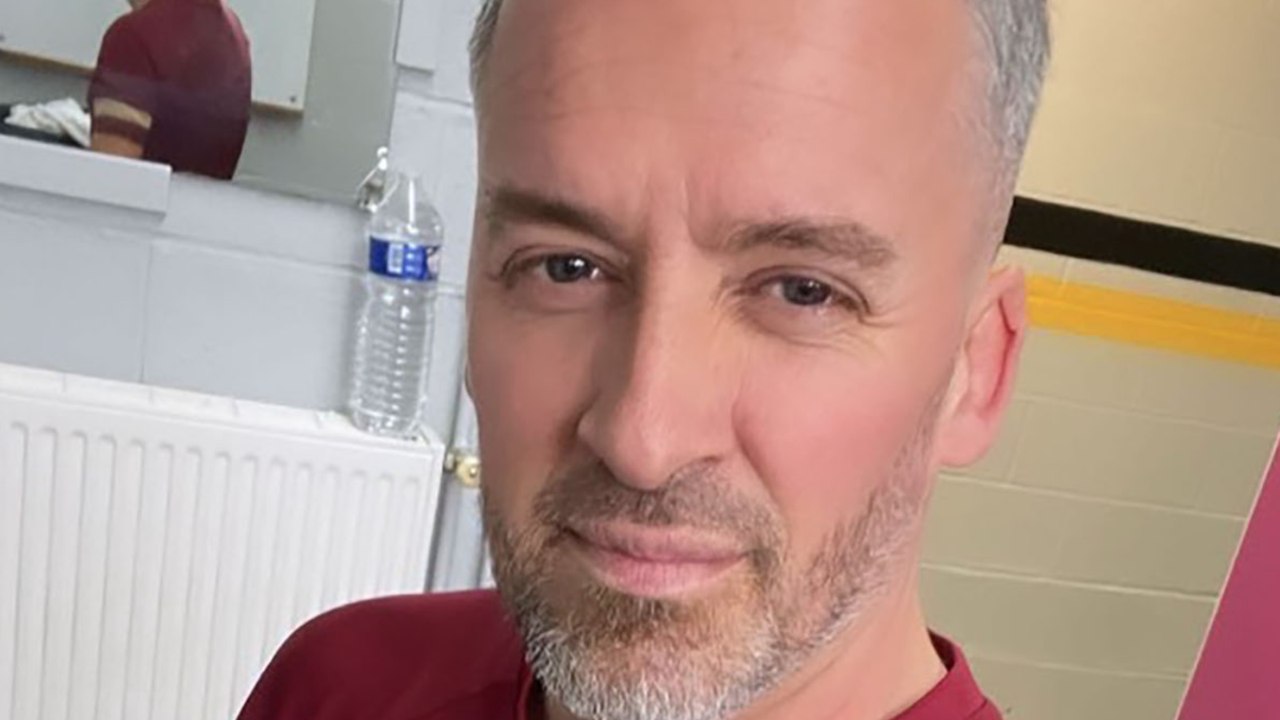 VOICI - Olivier Gayat à l'hôpital : ce nouveau problème de santé qui gâche ses vacances sur l’île de la Réunion