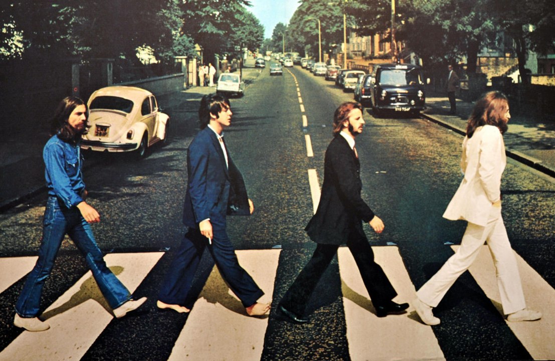 Paul McCartney a "failli être renversé" sur le fameux passage piéton d'Abbey Road !