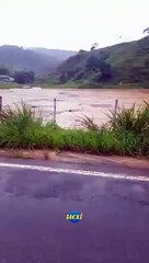 BR-262: estrada cede, entre Ponte Nova e BH, após inundação