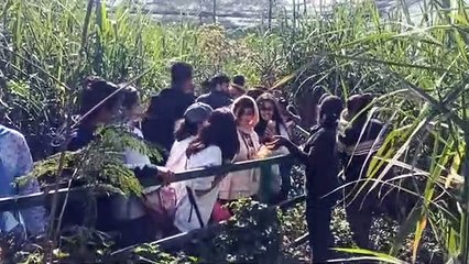 चिडियाघर में जानवरों को निहारते रहे दुबई से आए छात्र-छात्रा