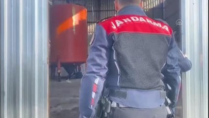 Sakarya'da 14 bin litre kaçak akaryakıt ele geçirildi