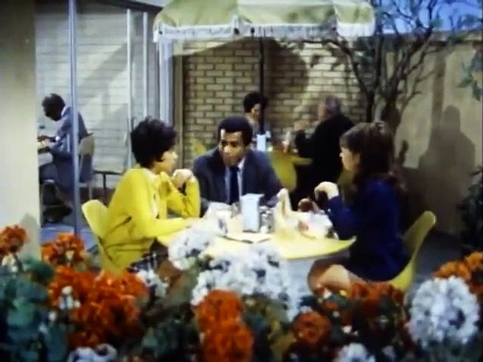 Room 222 - Ep25 HD Watch