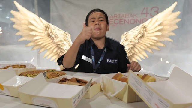 Adhiyat Buat Martabak Pecenongan Sendiri!