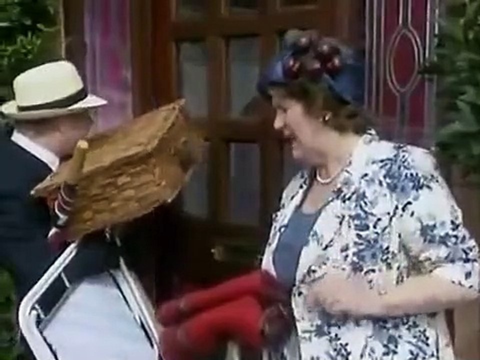 Keeping Up Appearances - Se2 - Ep10 HD Watch