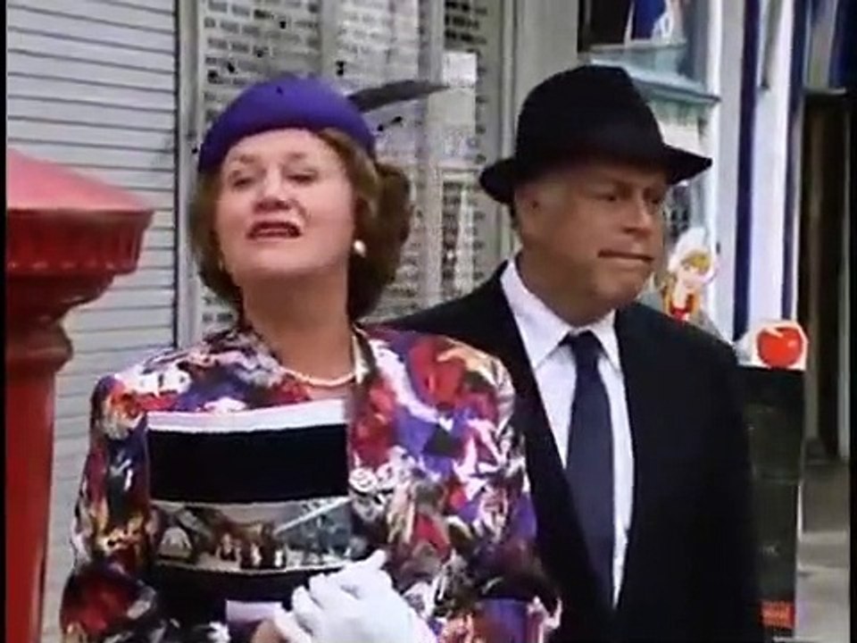 Keeping Up Appearances - Se3 - Ep04 HD Watch