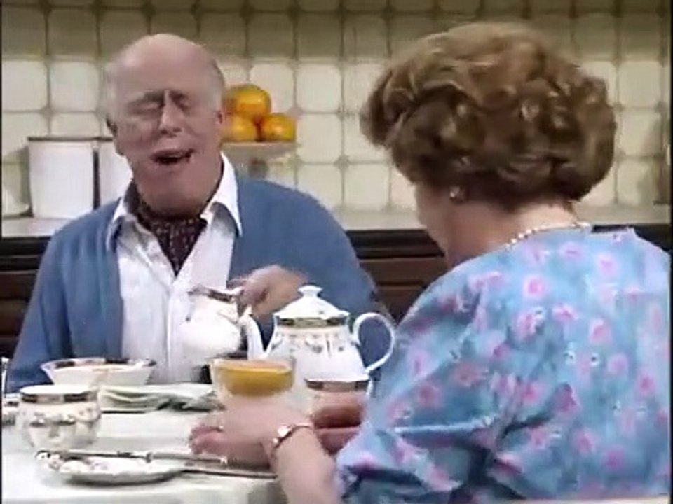 Keeping Up Appearances - Se4 - Ep03 HD Watch